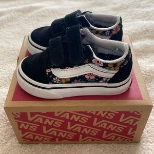 Vans Sk8-Hi Zip Black/White Shoes 5 Toddler/Infant